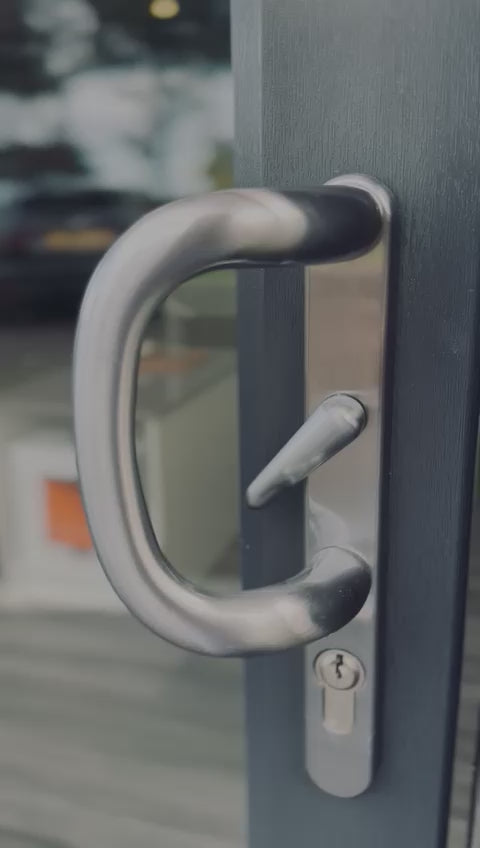 Log Cabin Door Entry